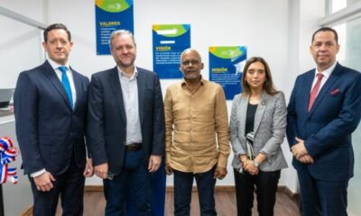 Alcalde Ramón Candelaria encabeza inauguración del quiosco del Registro Mercantil en Boca Chica